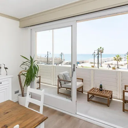 Spaces Seaside Paradise, Beachfront * Сиджес