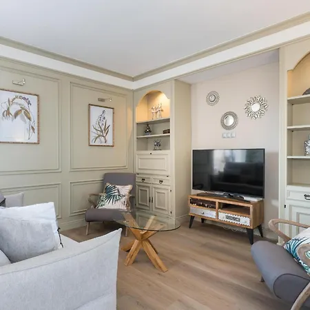 Apartment Spaces Seaside Paradise *