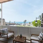 Apartment Spaces Seaside Paradise