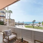 Spaces Seaside Paradise Apartment *